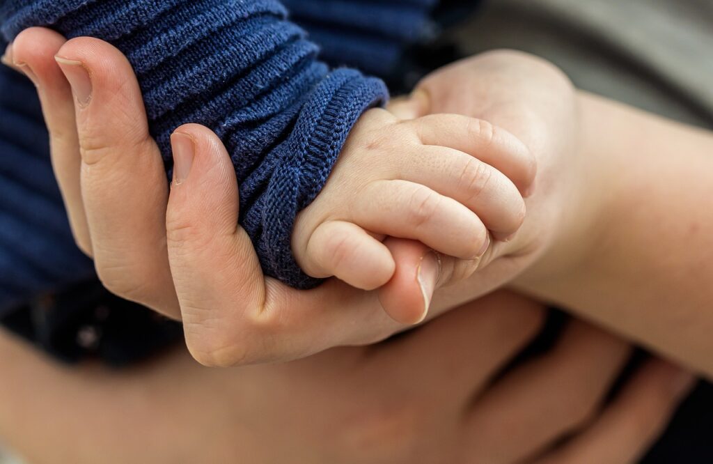 服務內容 toddler hand, child